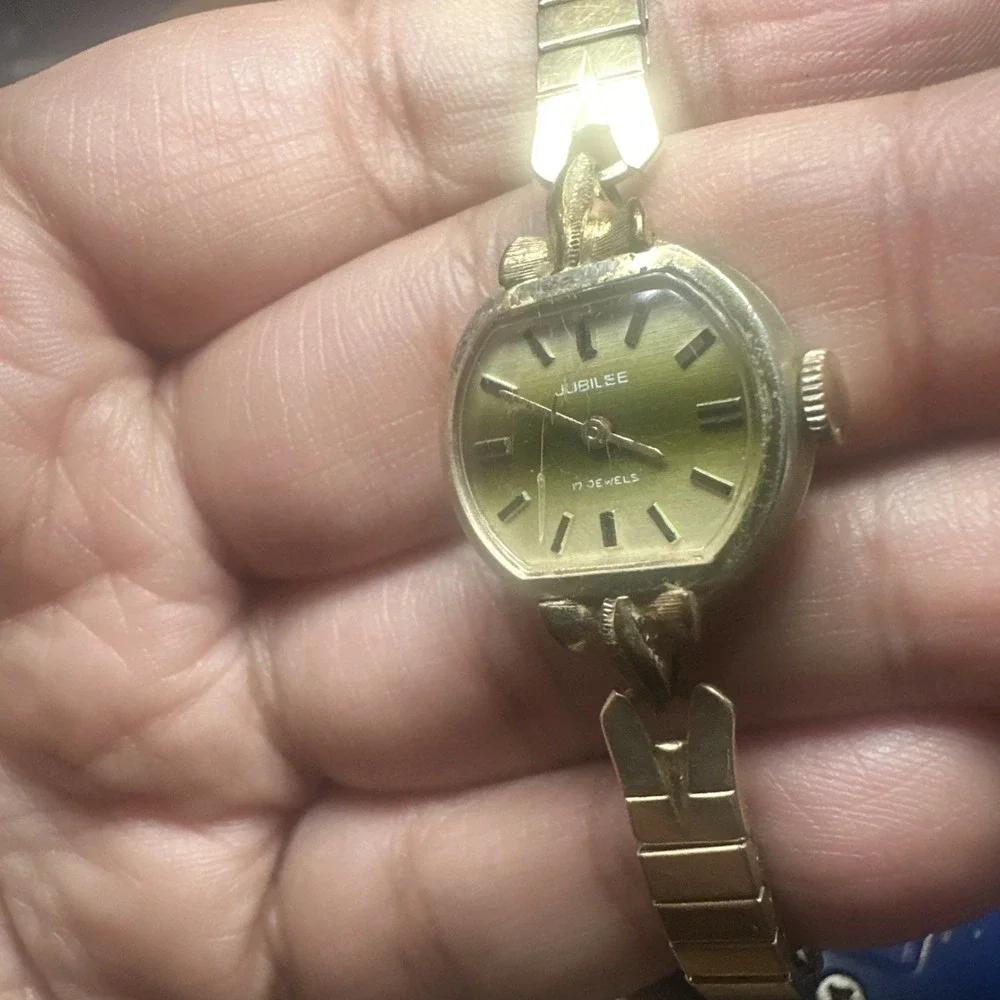 Vintage‎ Jubilee 17 JEWEL Manual Wind Green Dial 20mm Ladies Watch For Repair